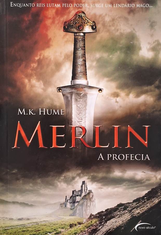 Livro Merlin: A Profecia de M. K. Hume.