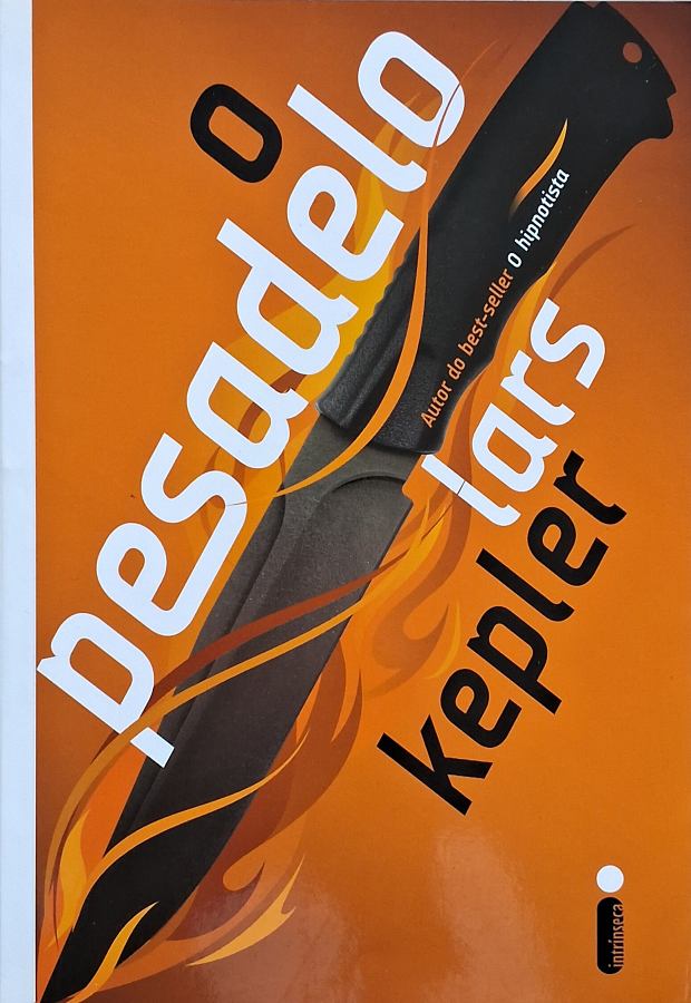 Livro O Pesadelo, de Lars Kepler, livro usado de suspense e investigação criminal da série Joona Linna. Thriller policial sueco intenso e envolvente.